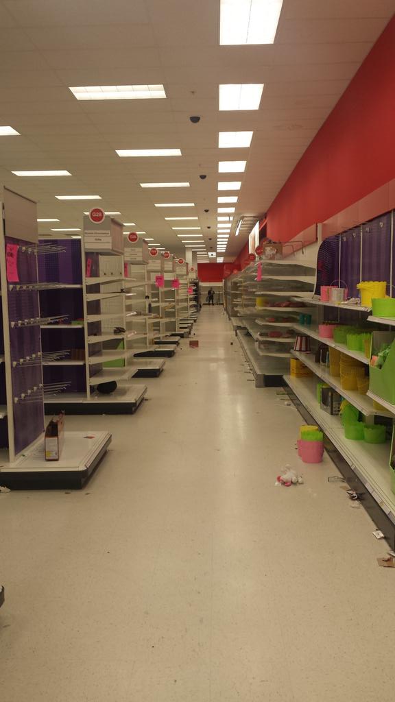 comedywhore's tweet image. Want to see #thewalkingdead go to #target in canada