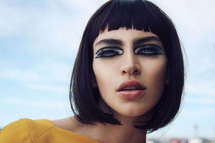 jediroi's tweet photo. Kate Moran by #wilalexander make up by @LisetGC styled by @DelceyFleming #mod http://t.co/2vcqePgbHK