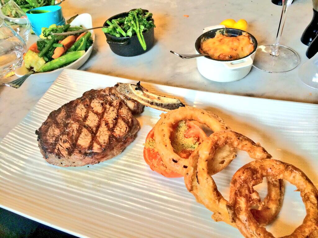 EssexPR's tweet photo. My COTE DE BOEUF Sunday @CrownBrentwood 👌#MacAndCheese #ChilliBroccoli http://t.co/OKHKrGYcTS