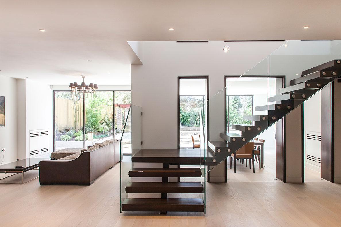 Championbuild's tweet photo. 5 bed house in Highgate transformed into a light, airy and highly contemporary residence #culmax #maxilightglassbox http://t.co/YqSHRy4Vzd