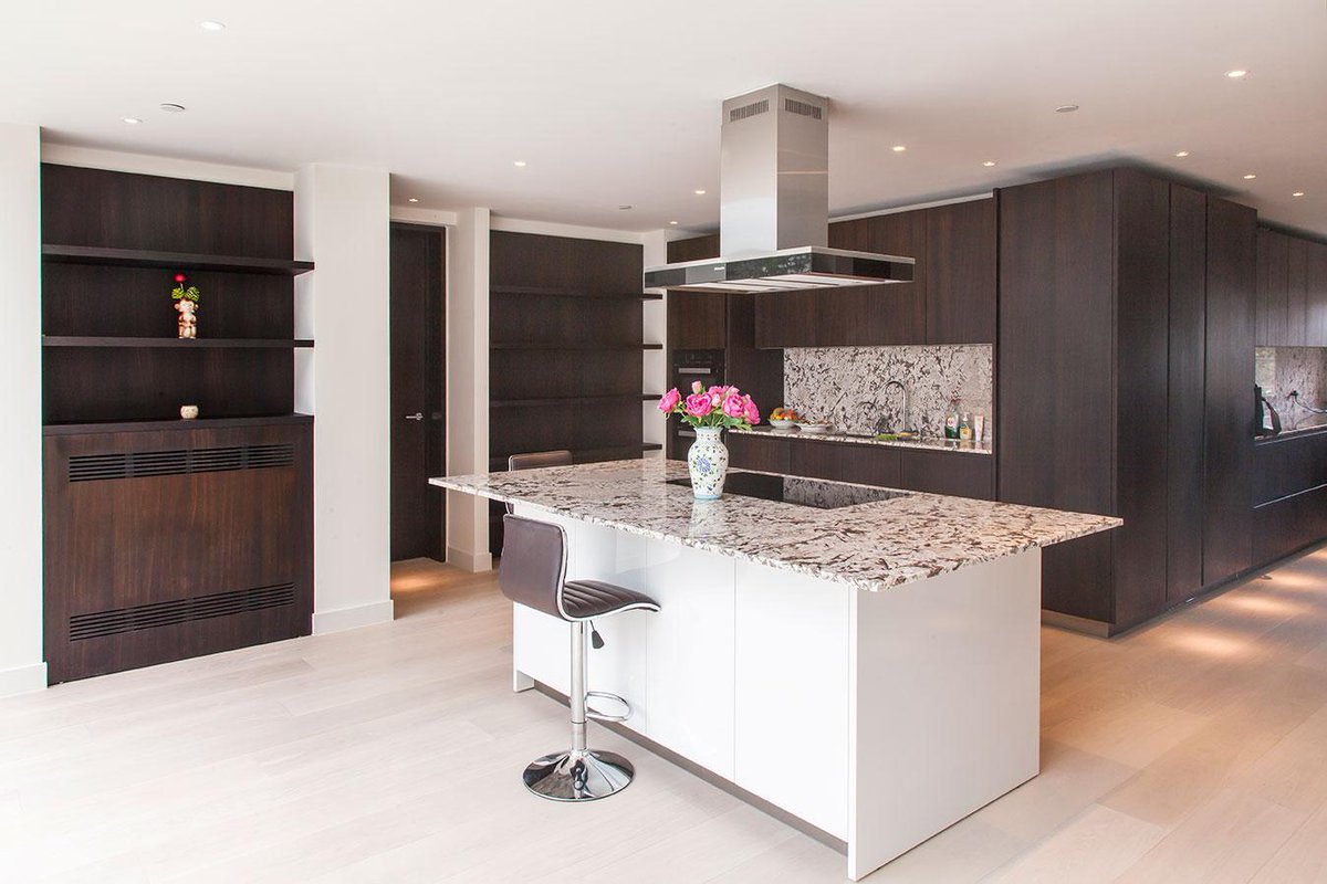 Championbuild's tweet photo. 5 bed house in Highgate transformed into a light, airy and highly contemporary residence #culmax #maxilightglassbox http://t.co/YqSHRy4Vzd
