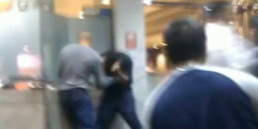 ndtv's tweet image. Video of Sikh being attacked in UK goes viral: local media goo.gl/TWSI10