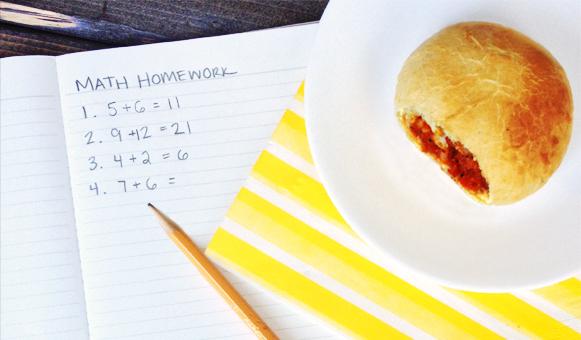 mccainfoods's tweet image. Studying got you up late? #PizzaPockets are the ultimate brain food. #LateNightSnack