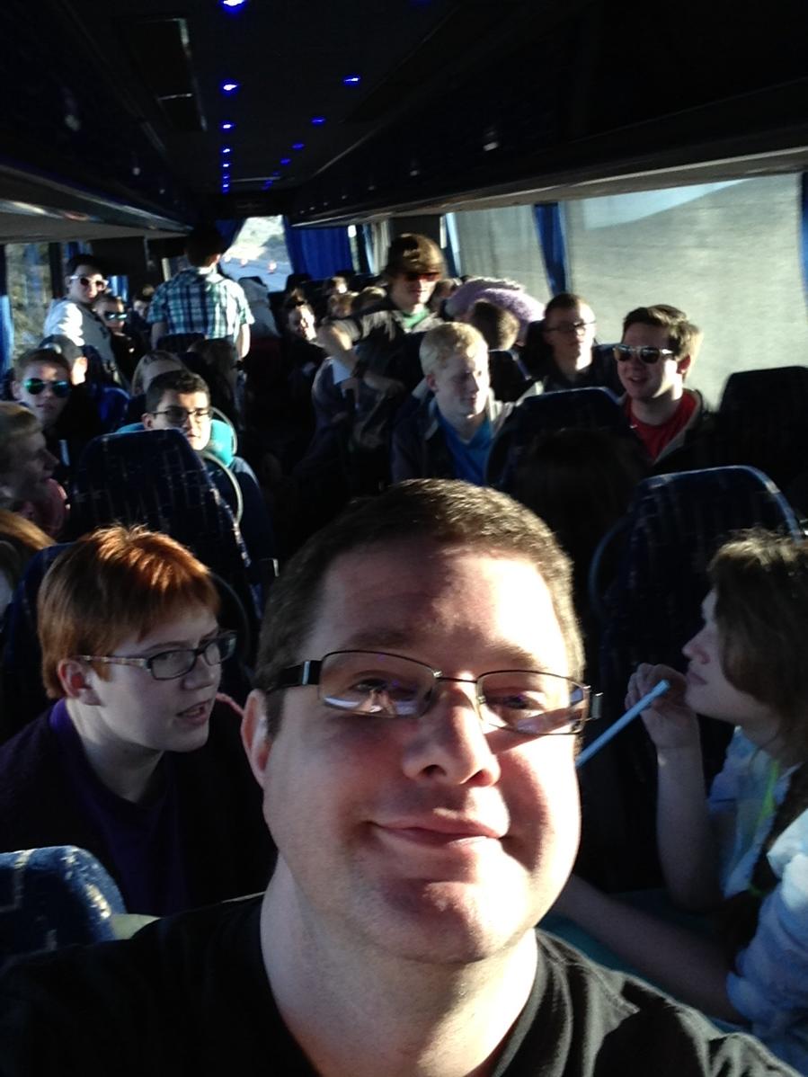 Hunterinstmusic's tweet photo. On our way to California. Yay mornings. http://t.co/qIPYOhzG4W