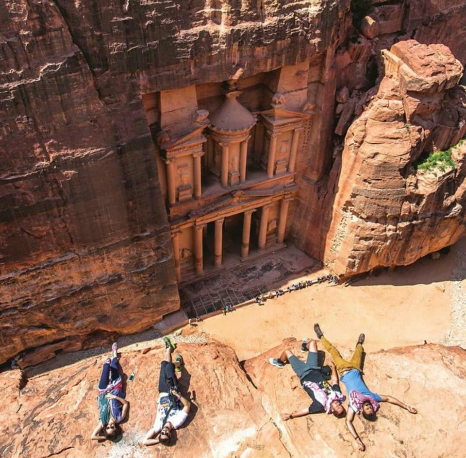 JoChatApp's tweet photo. “@Laraabitar: الأردن أحلى .. الاردن أولاً .. #يلا_على_الأردن #Jordan #الاردن #lovejo @Go_To_Jordan  #اردني_رافع_راسي http://t.co/1C1Uh8x3zA”