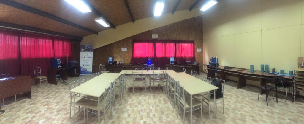 Solteduc's tweet photo. Aula virtual de formación aumentada en el Liceo Industrial Ingeniero Ricardo Fenner Ruedi, La Unión @Mineduc @Seabery http://t.co/XJc5maMbLY