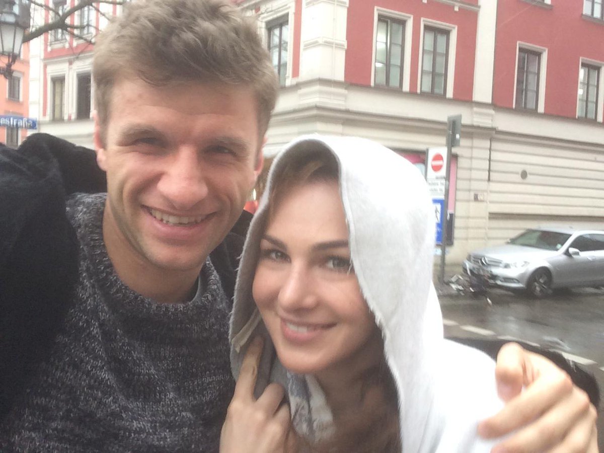 esmuellert_'s tweet photo. Stormy weather in Munich #Niklas #esmuellert #stayathome http://t.co/P2YpmsZ9vr
