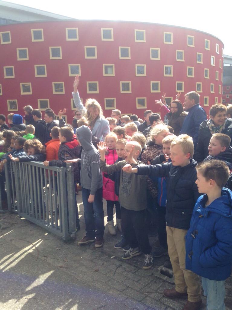 De Boemerang zwaait meester Gijs uit.😪