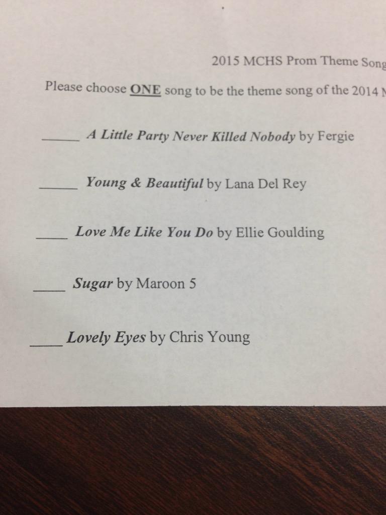 BradyHcrutcher's tweet photo. I haven't heard this one by Chris Young #lovelyeyes #onlyatMC http://t.co/XzPbEMww5E