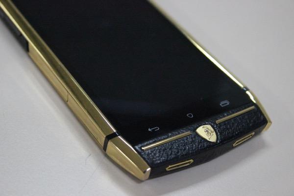 gadgetsnow's tweet photo. Read what ails the sales of luxury smartphones like Vertu and Lamborghini in India
http://t.co/wECploqP8i http://t.co/3vjnZP43nl
