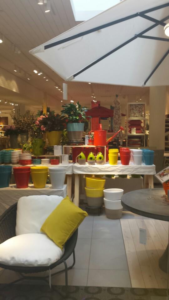 Jennifercross's tweet photo. It's summer @cblaval #designshopping #Montreal #lovemyjob (@ Crate & Barrel - @cblaval) https://t.co/10CIELVLHk http://t.co/oTUtnBsftB