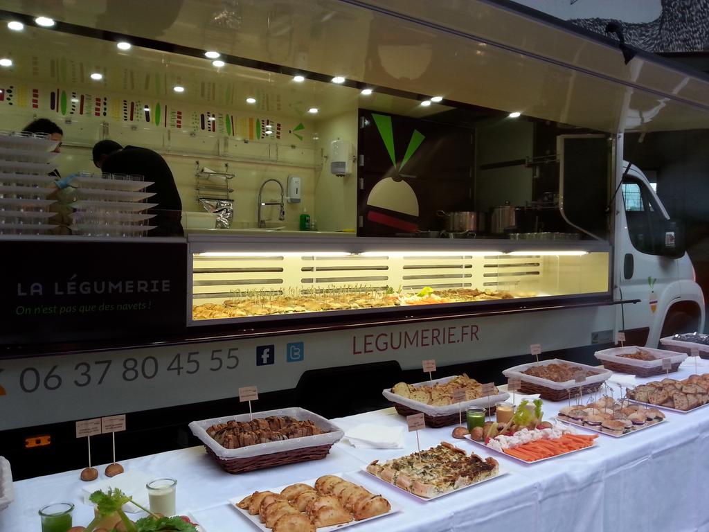 Aestetype's tweet photo. RT @legumerie: #Funky3D le buffet de La Legumerie :) http://t.co/mGZqUV0ZzT #GoVegan