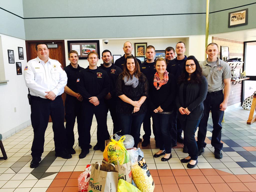 fdlfire's tweet photo. Reps from #ShieldedHearts MKE & GB Chapters stopped and delivered treats in appreciation. #TrooperCasper #gratitude http://t.co/pobtSxrLQo