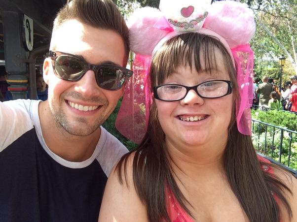 wazzamaslow's tweet photo. James&amp;Hannah ♥ :') http://t.co/cyxW0nPfGh