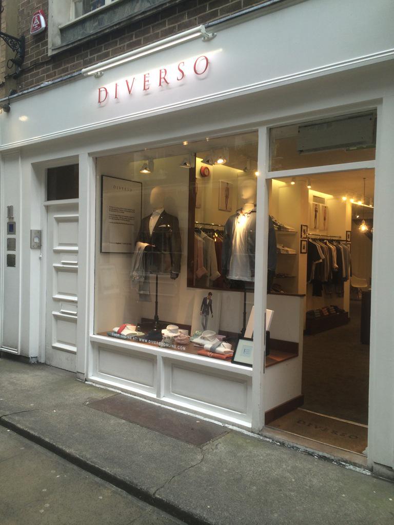 ShekharRavjiani's tweet photo. Bought some super cool jackets from @DiversoLondon. #stchristopherplace http://t.co/fKSV6EB9pv