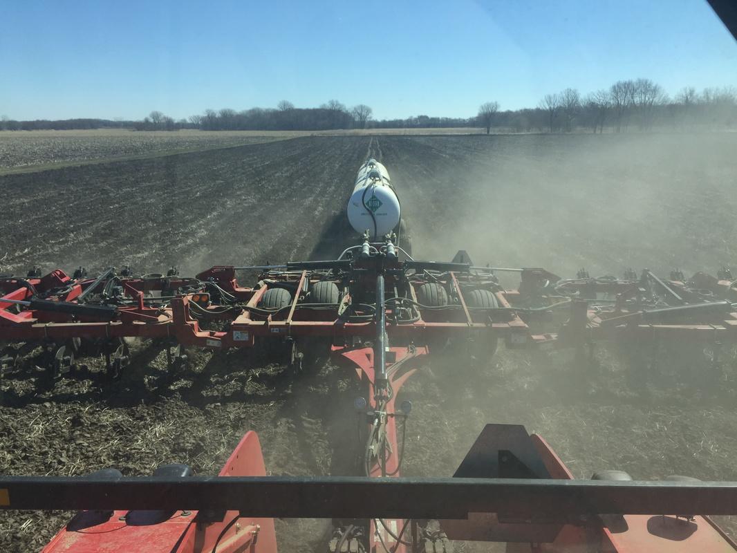 JohnEigenbrod's tweet photo. Finally getting some gas on.
@Ag_Land_FS http://t.co/0V1AfCm0EB