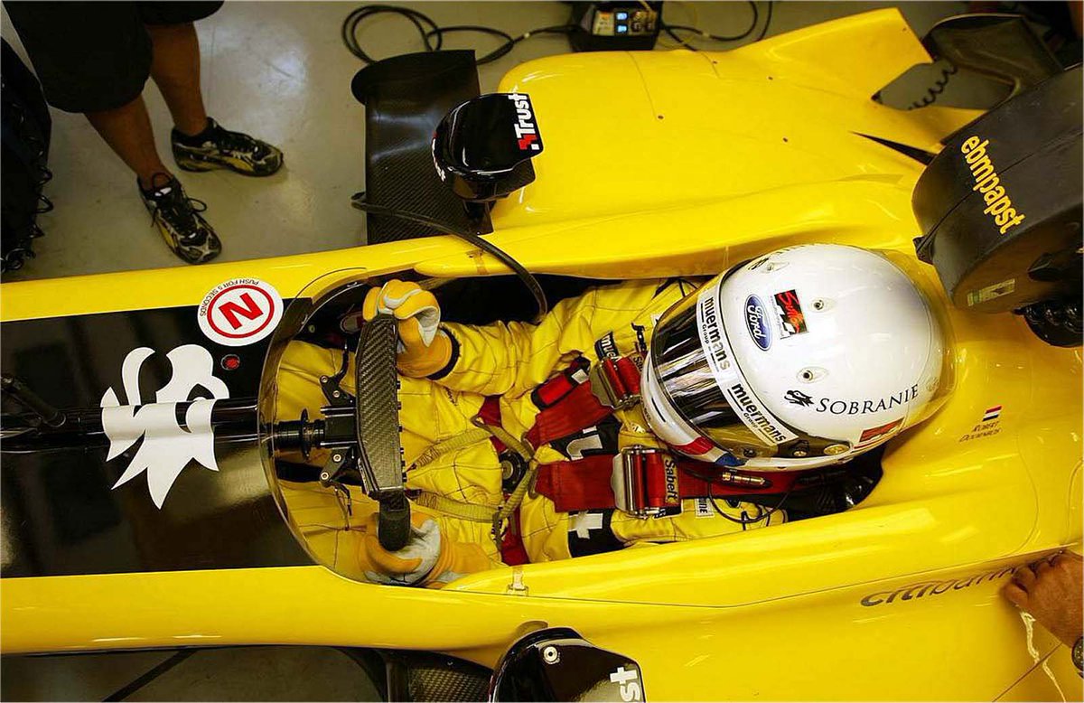 MS_Pictures's tweet photo. "@KevTs: @MS_Pictures @robertdoornboss in the Jordan, China 2004 http://t.co/zBpmVzTqVm"