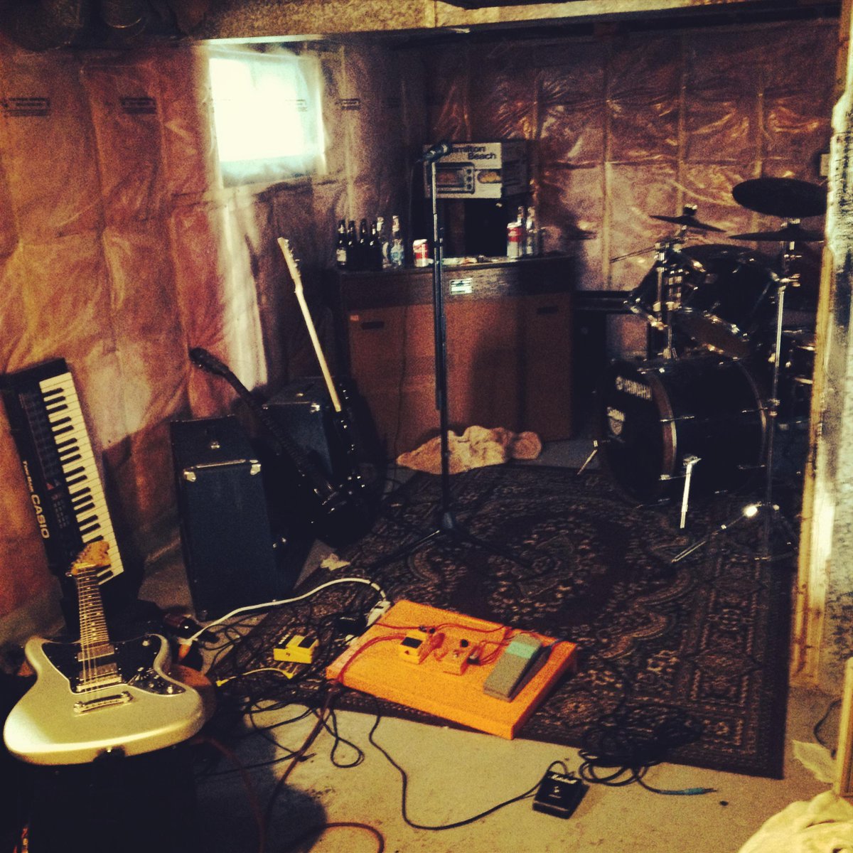 HolyMindFunk's tweet photo. Old jam space in Newmarket. Never forgotten #HolyMindFunk http://t.co/0by5L8qWZt