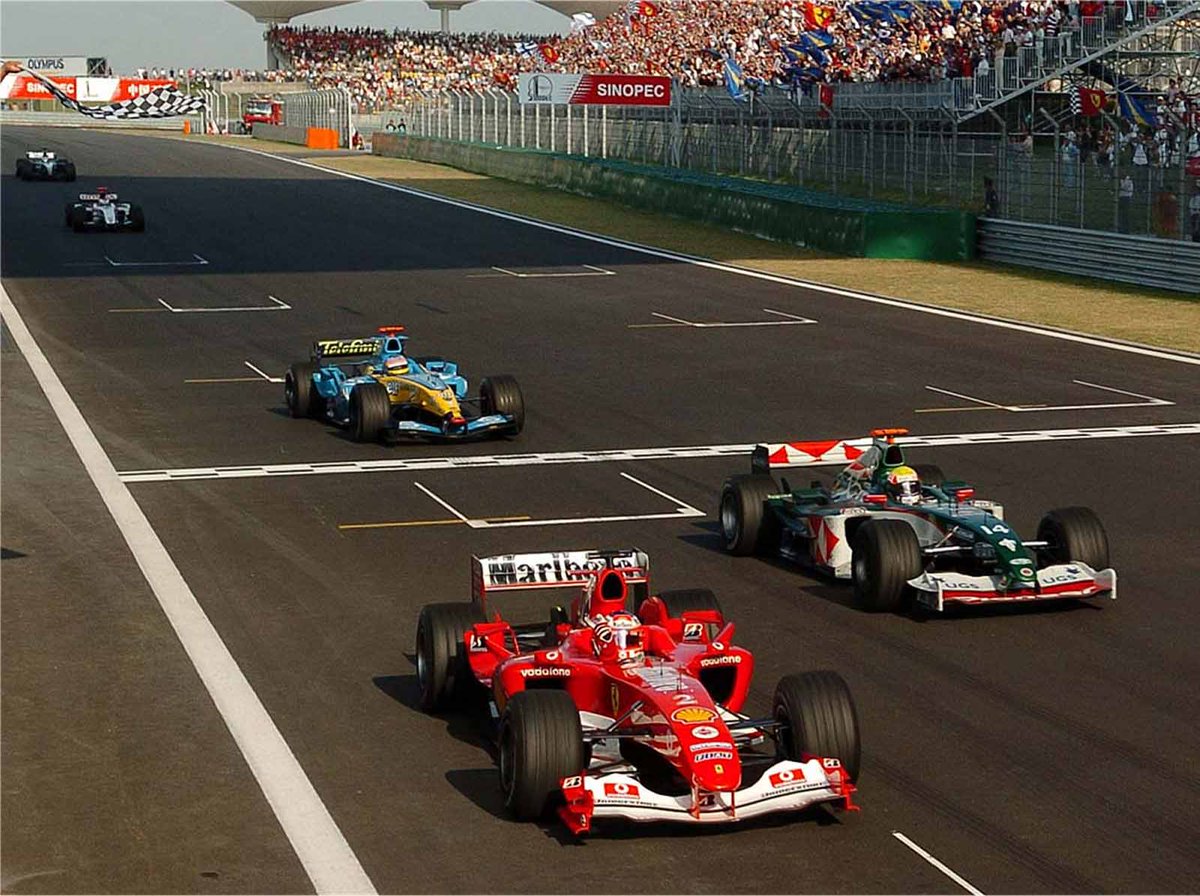 MS_Pictures's tweet photo. "@KevTs: @MS_Pictures @rubarrichello wins the 2004 Chinese GP in the @ScuderiaFerrari http://t.co/sQZgsqnZZT"