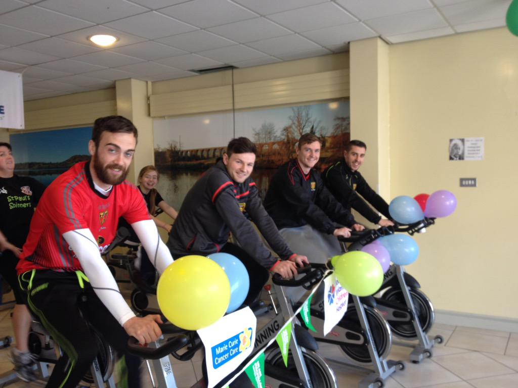StPauls_Tech's tweet photo. Down senior footballers helping out at the spinathon #UpDown http://t.co/FvGQ3mDSX0