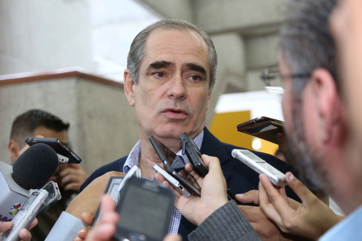 GLPANVer's tweet photo. Atención ciudadana, prioridad en congreso: @julenrementeria http://t.co/8fb9hY93DH @CDEPANVeracruz @diputadosPANMX http://t.co/hQwKSn8oLE