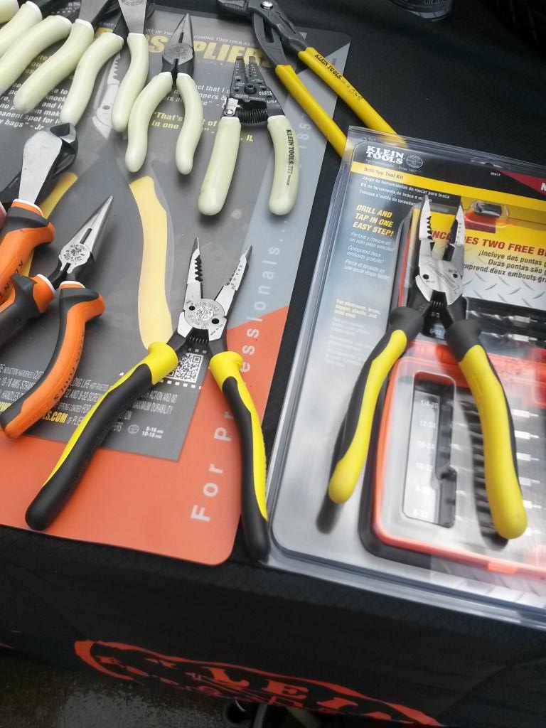cityelectricusa's tweet photo. Coolest on the @Klein_Tools table - all purpose pliers! strips, cuts, loops, shears. Everything in 1 #megacounterday http://t.co/PkvokMvx0d