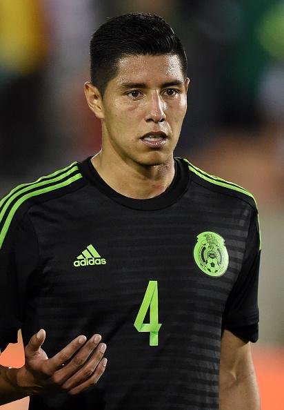 TelemundoSports's tweet photo. Hoy cumple años @hugoac_4 jugador de @TigresOficial y de @miseleccionmx Dale RT para felicitarlo. http://t.co/d1VTr7ztUQ