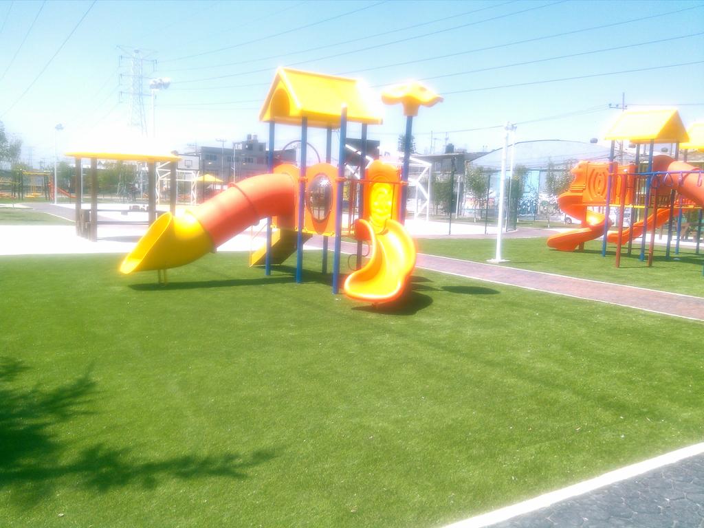 SPublicosNeza's tweet photo. #EnNezaElCambioYaSeVe Con él rescate de espacios públicos "Parque las Torres" Col. Las Águilas @GobNeza http://t.co/QRxVaVQ45j