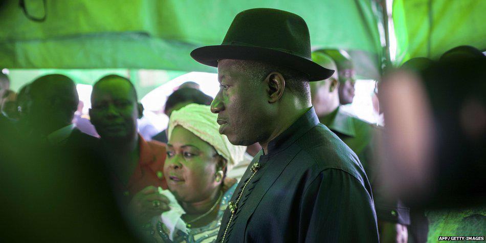 BBCWorld's tweet photo. After #NigeriaDecides, 5 reasons why Goodluck Jonathan lost election http://t.co/YzTIVCqtEK http://t.co/2NFKYBR2eM
