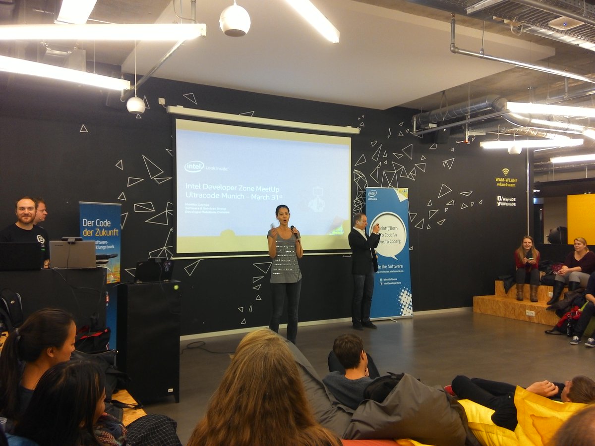 LPesInt's tweet photo. #realsense #ultracode @IntelSoftware meet-up ready to start in a cool and windy Munich with @MonikaLischke http://t.co/0ZbIGyBcSI