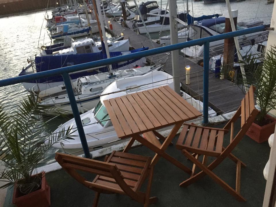 HamiltonTwitch's tweet photo. Been busy sorting out my balcony so no stream or playing today... wheres that summer weather now? http://t.co/4c98GEf9k0