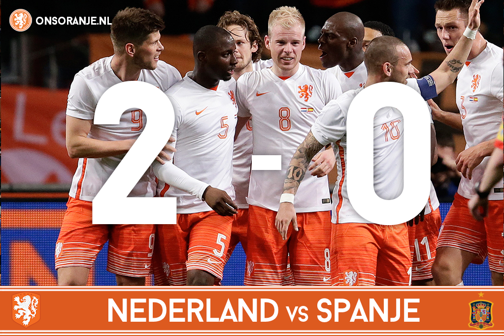 Bouke_020's tweet photo. “@OnsOranje: Oranje heeft de vriendschappelijke wedstrijd tegen Spanje met 2-0 gewonnen! #NEDSPA http://t.co/NKcoaNsMkK”