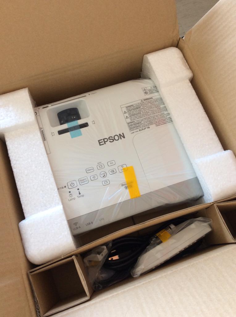 MrsClapp_LDSB's tweet image. It's a great mail day today!  Thank you @EpsonCanada and @MindShareLearn ! We are rearranging our class already!!!