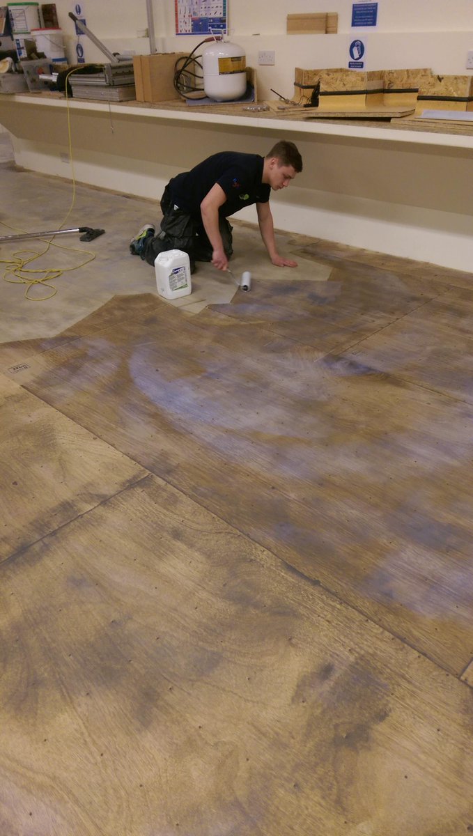 FloorSkills's tweet photo. How skim/feather finiah should be applied,then a good prime,all completed 18 year old apprentice - @jackbowles1996 http://t.co/MUh3BjH8lk