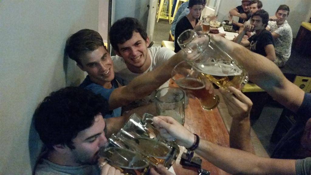 Slanstey's tweet photo. All in or nothing #cascadingLitres #CTQUIZ @OMGquiznights http://t.co/Bt9Oezmemg