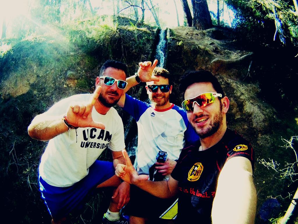 yonimentero81's tweet photo. @Ismaelmtnez @josemartmart @aelip #Runingporeldiamundialdelalipodistrofiaensierraespuña #Linvestigando http://t.co/TtgrRRVVnA