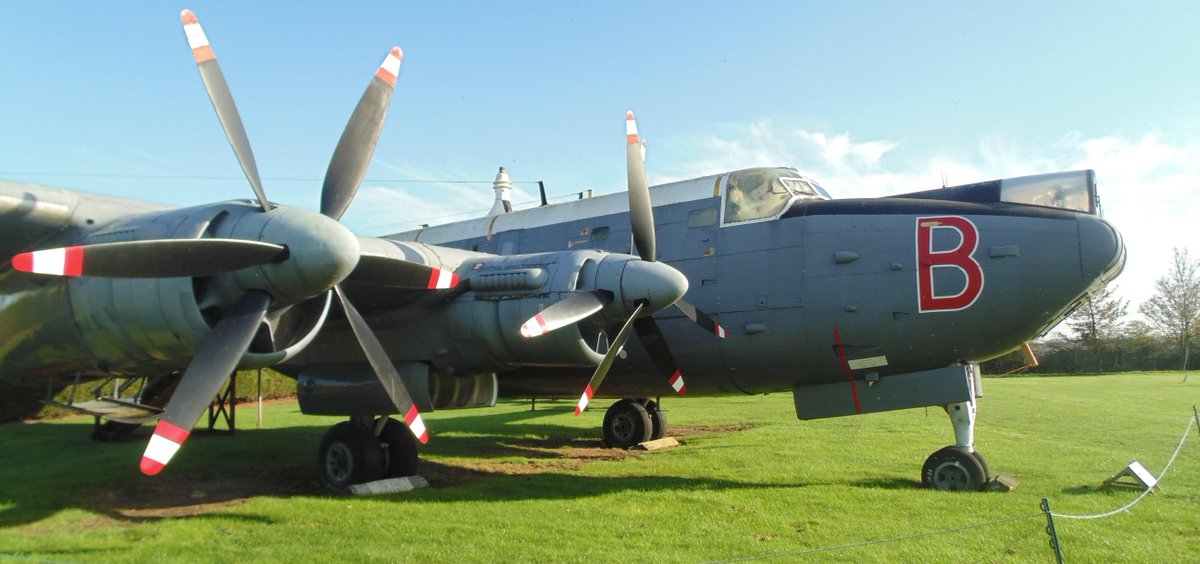 558_Sam's tweet photo. WR977 Looked very happy when I visited @NewarkAirMus. #Avro #Shackleton #WR977 #HappyShack #Photoshop http://t.co/DBQGO3INzV