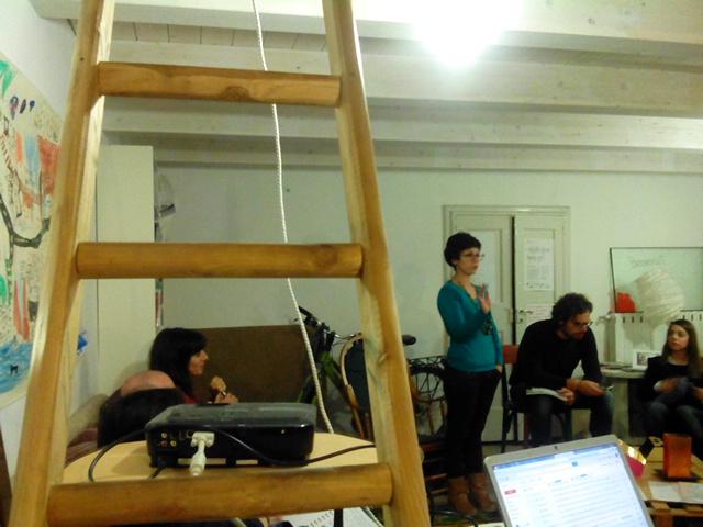 NeturalTalk's tweet photo. @MariateresaPao : create associazioni e appuntate i verbi. #intermediatecourse di #neturaltalk no #stress ! #Matera http://t.co/XbbBxHz7EA