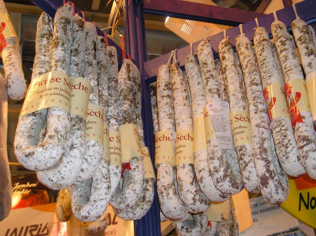 ici_isere's tweet photo. Nord #Isère: Cambriolage d'une boucherie à St-Victor-De-Morestel, ils volent 672 #saucissons soit 3000€. Bon appétit! http://t.co/IElgOFhmad