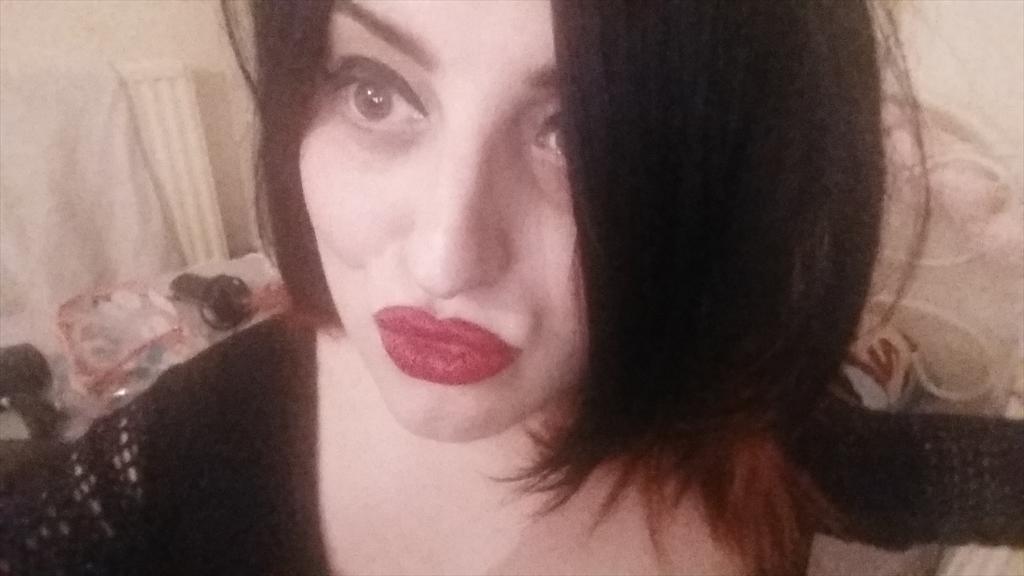 CourtneyDelray's tweet photo. #worshipme now
#paypig #Finacialdomination 
#RT http://t.co/bH4SbwDHX1
