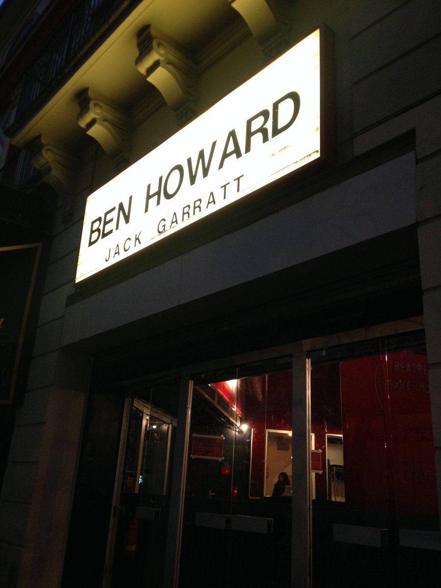 BenCommunity's tweet image. thought i would share some photos i took when i saw Ben in Paris in December:))) -Amelie