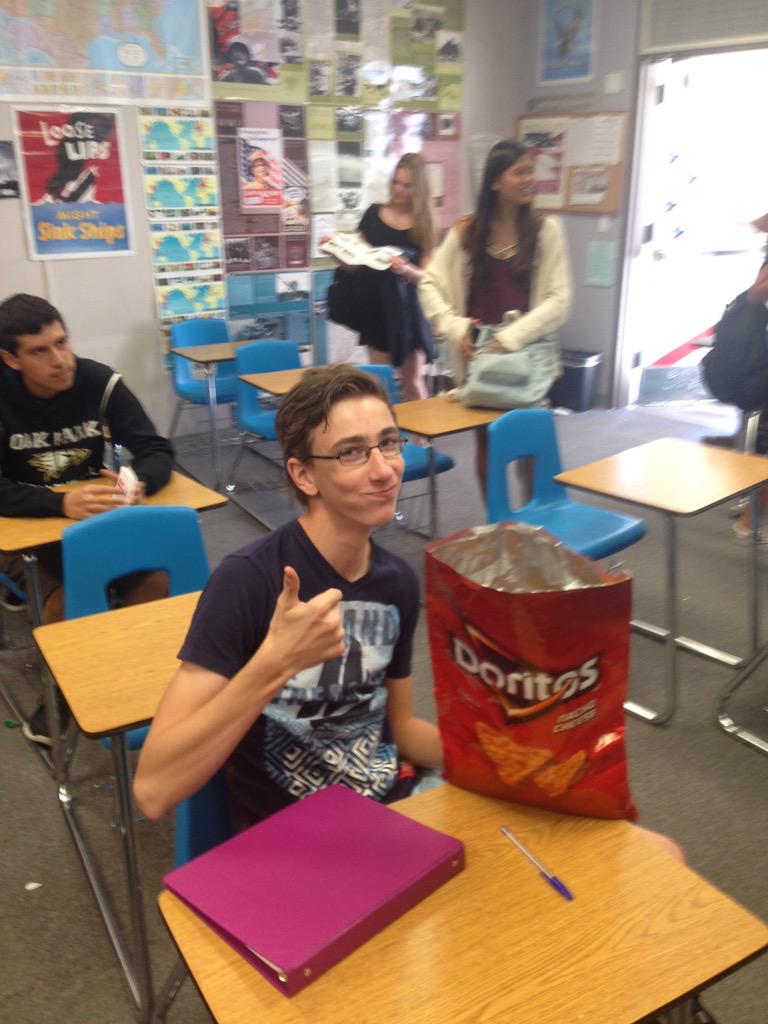 jamie_mcollie's tweet photo. Hungry? #Dutchkids http://t.co/byLkOrMNW6