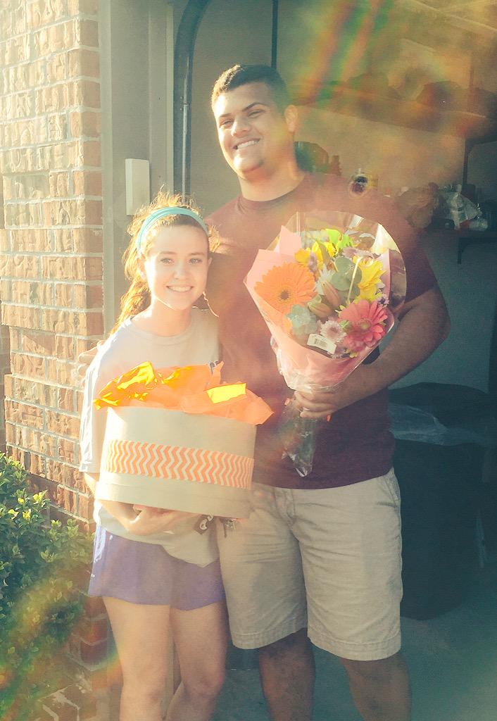 benjamin_moye's tweet photo. Can't wait for prom with this princess👑💁 http://t.co/A1LPufMBSG