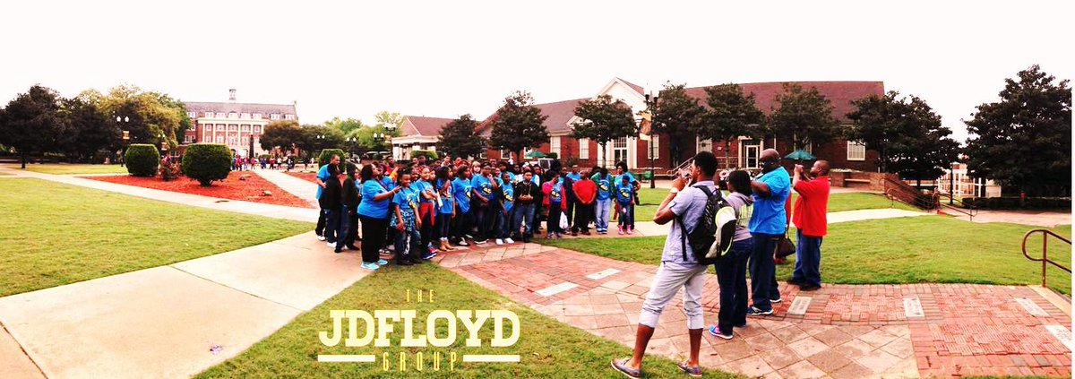 JDFLOYD's tweet image. Just wrapped up our Spring HBCU Tour with a group of students from the ATL. S/O to our #CampusGuide @cmack12tldc