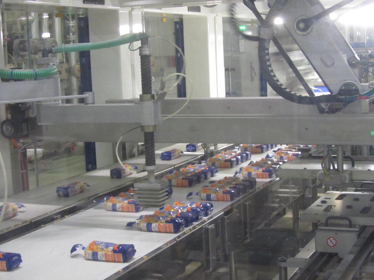 vincent_giard's tweet photo. Cette nouvelle gamme de #pâtes s'appuie sur des œufs issus des @FermiersdeLoue avec notamment 200 producteurs d’œufs. http://t.co/oramfpXC7N