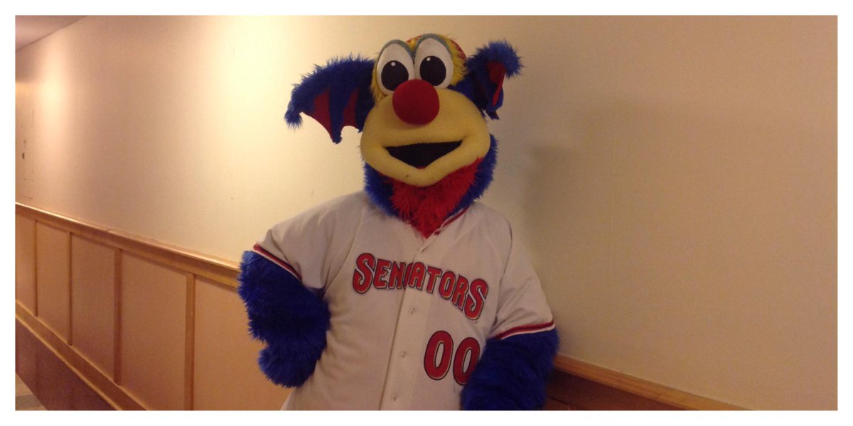 SensRascal00's tweet photo. "@DsonDining: .@SensRascal00 is here! #dsondining http://t.co/4bXbWKyBJ6" thanks for letting me visit!!
