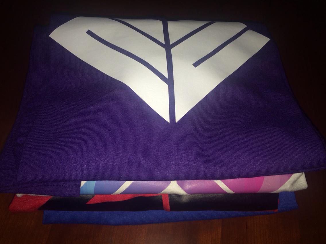 AmbitiousPrints's tweet photo. Perfect stack #perfectfold #ezlife @ZLawhead http://t.co/QzjpTpMoKp