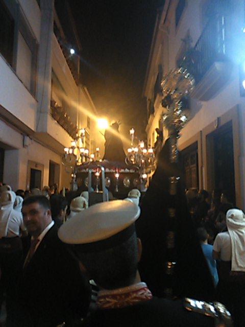 amlaunion's tweet photo. Enfilamos la Calle San Sebastián a sones de "Y al Tercer día" detrás del misterio de @HumildadCaridad #Union15 http://t.co/3e1r10knzA