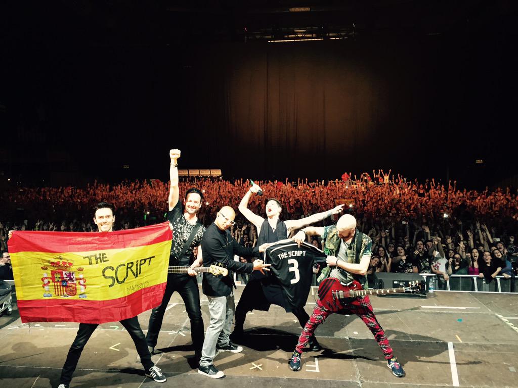 thescript's tweet photo. Madrid you won our hearts! Love yis! M http://t.co/OIr1z2BENc