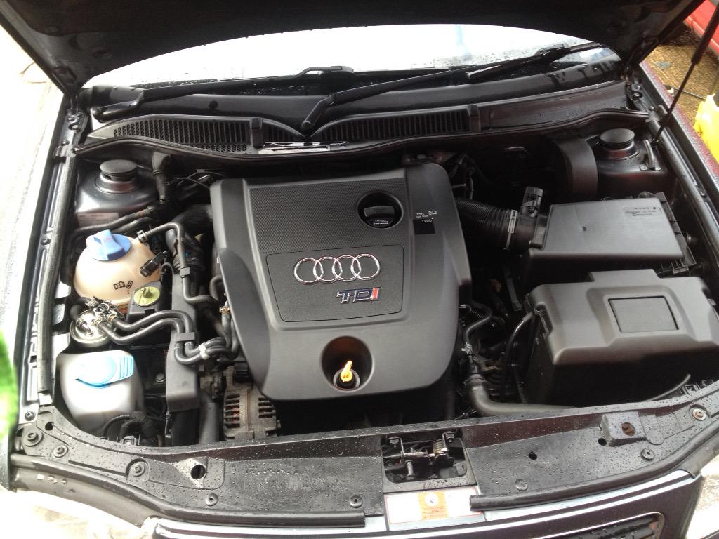 PrimeValetingUK's tweet photo. Mondays work @AutosmartUK #highstyle #finnish #smartfoam #bubblegumblast #Autosmart #enginebayclean http://t.co/CK88sAKfNK